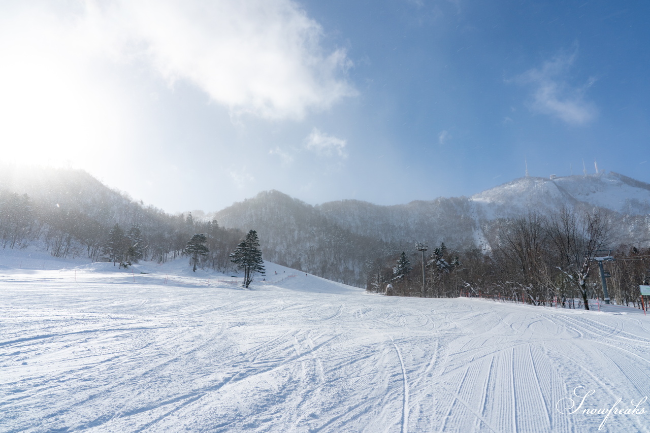 2026【4FRNT GUERRILLA RIDE EVENT】｜アメリカからやってきたゲストライダーたちが、サッポロテイネを滑る、飛ぶ！！